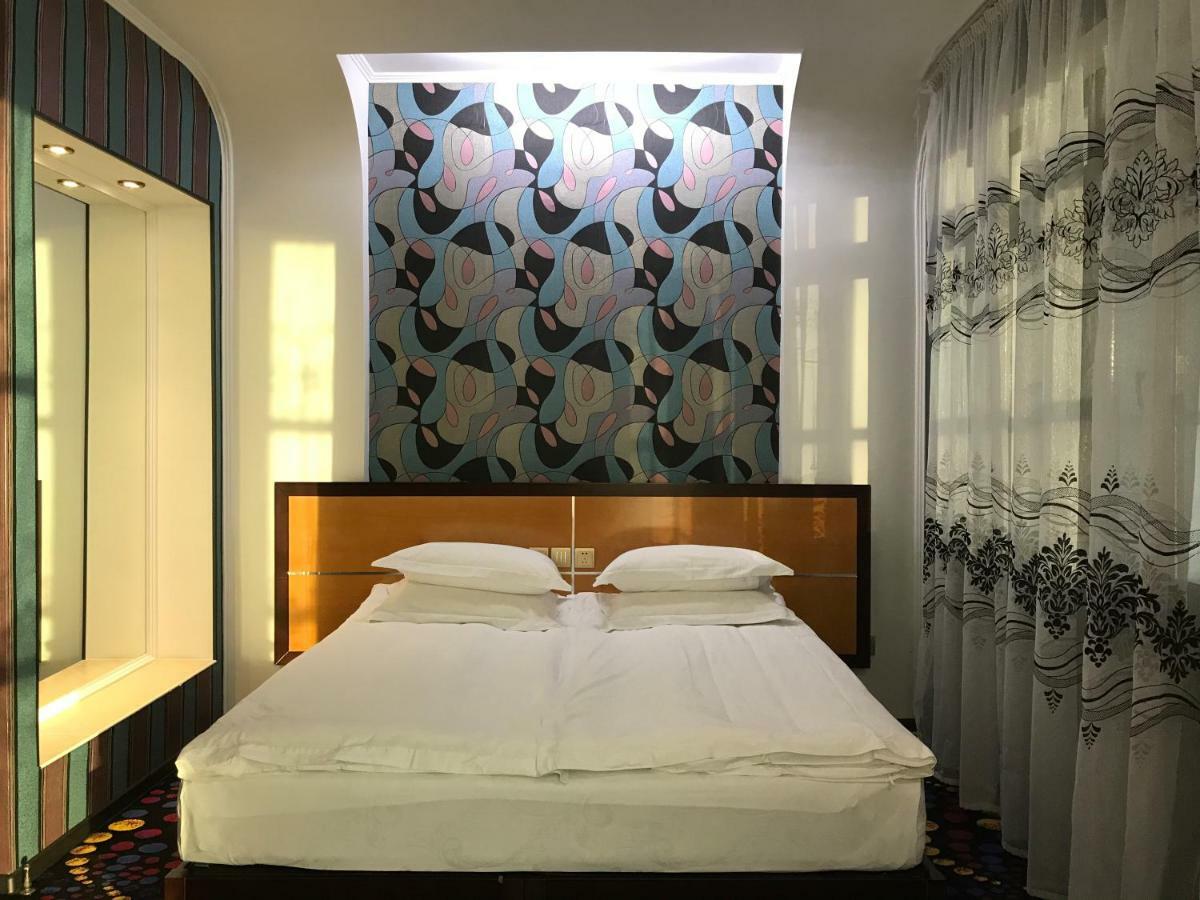 Hotel Zhibek Zholy Shymkent Eksteriør billede